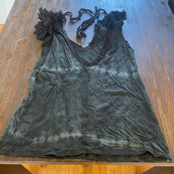 Elizabeth and James Ruffle Sleeve Tank Top, Size Large - Picture 2 of 5